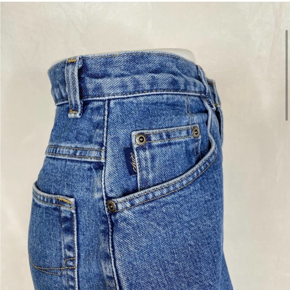 CHIC Vintage High Waisted Mom Jeans - Picture 6 of 9